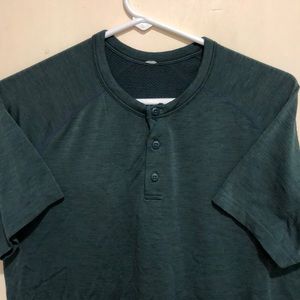 Lululemon metal vent Henley medium